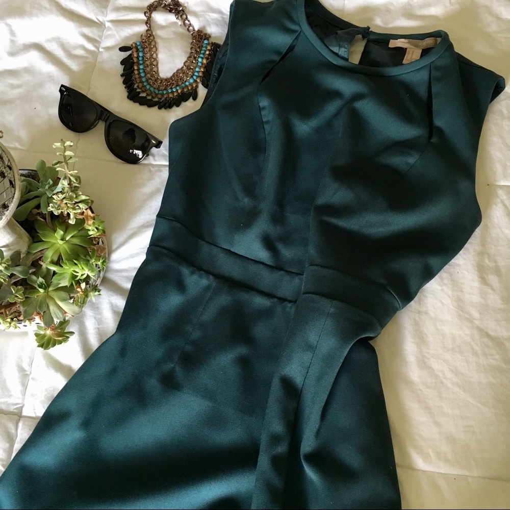 S E X Y   |   jade dress